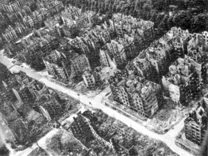 796px-Hamburg_after_the_1943_bombing